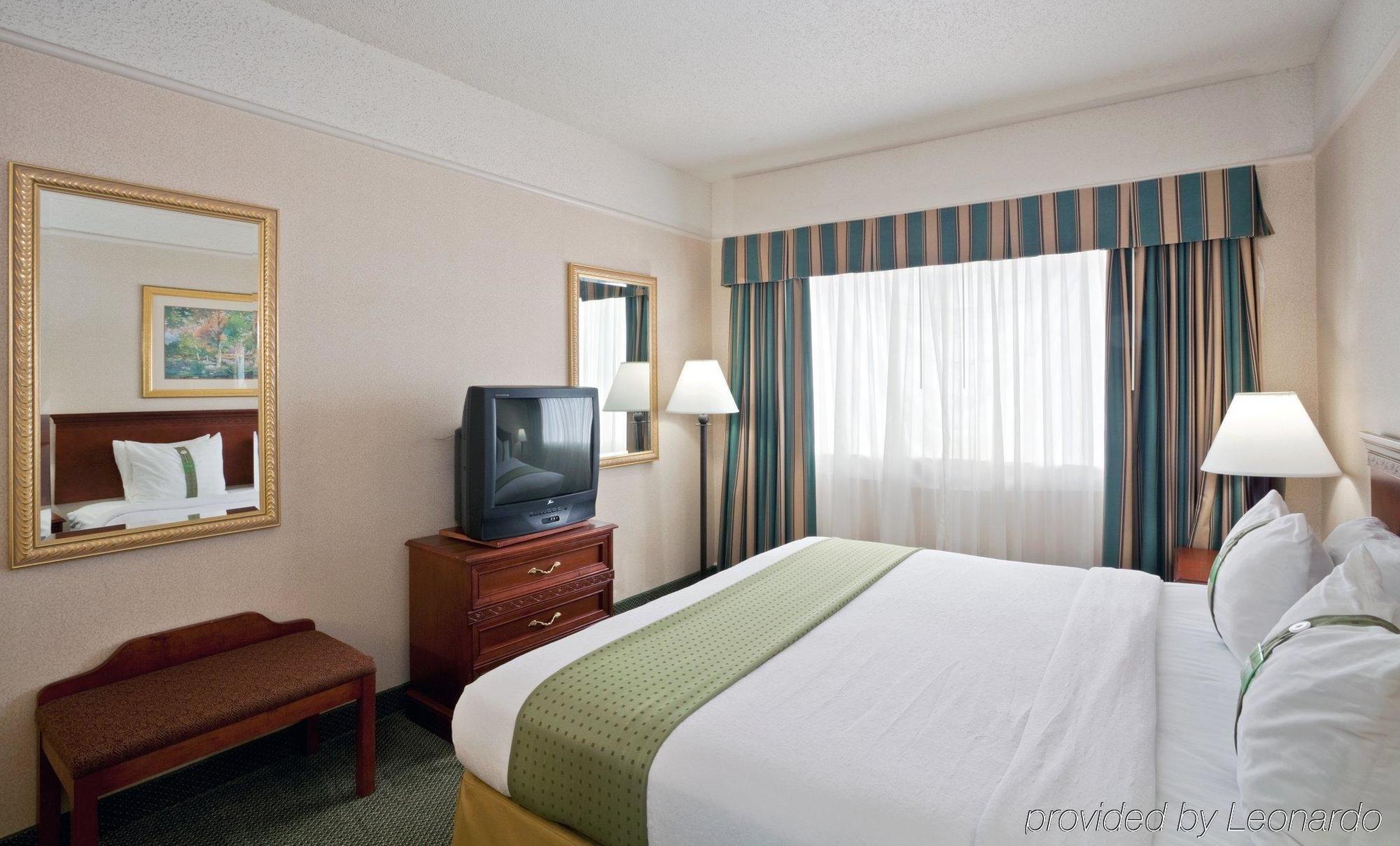 Holiday Inn Hotel&Suites Overland Park-West, an IHG Hotel Kamer foto